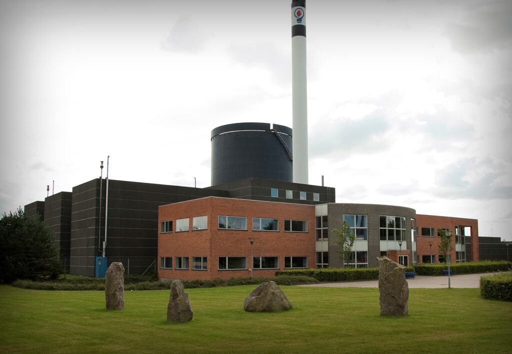 GEV er dit lokale forsyningsselskab inden for vand, fjernvarme og el.